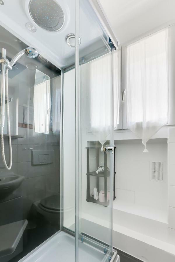Appartement Cosy Arc De Triomphe Champs Elysees Parijs